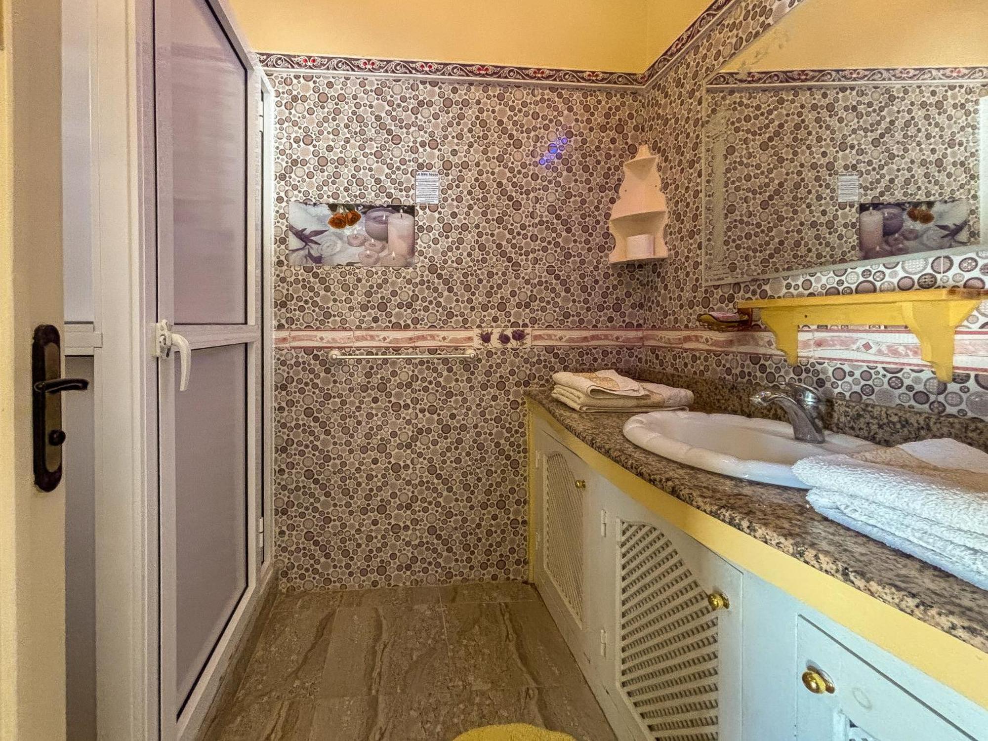 Le Bleu House Bed and Breakfast Sidi Abdallah Ghiat Eksteriør billede